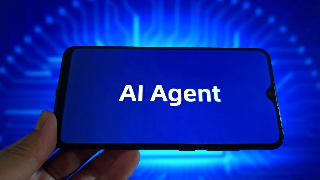 AI Agents in 2025: Expectations Versus Reality – A Practical Roadmap for Enterprise Leaders