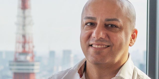 Rethinking Long-Duration Professional Degrees in Law and Medicine Amidst AI Acceleration in 2025