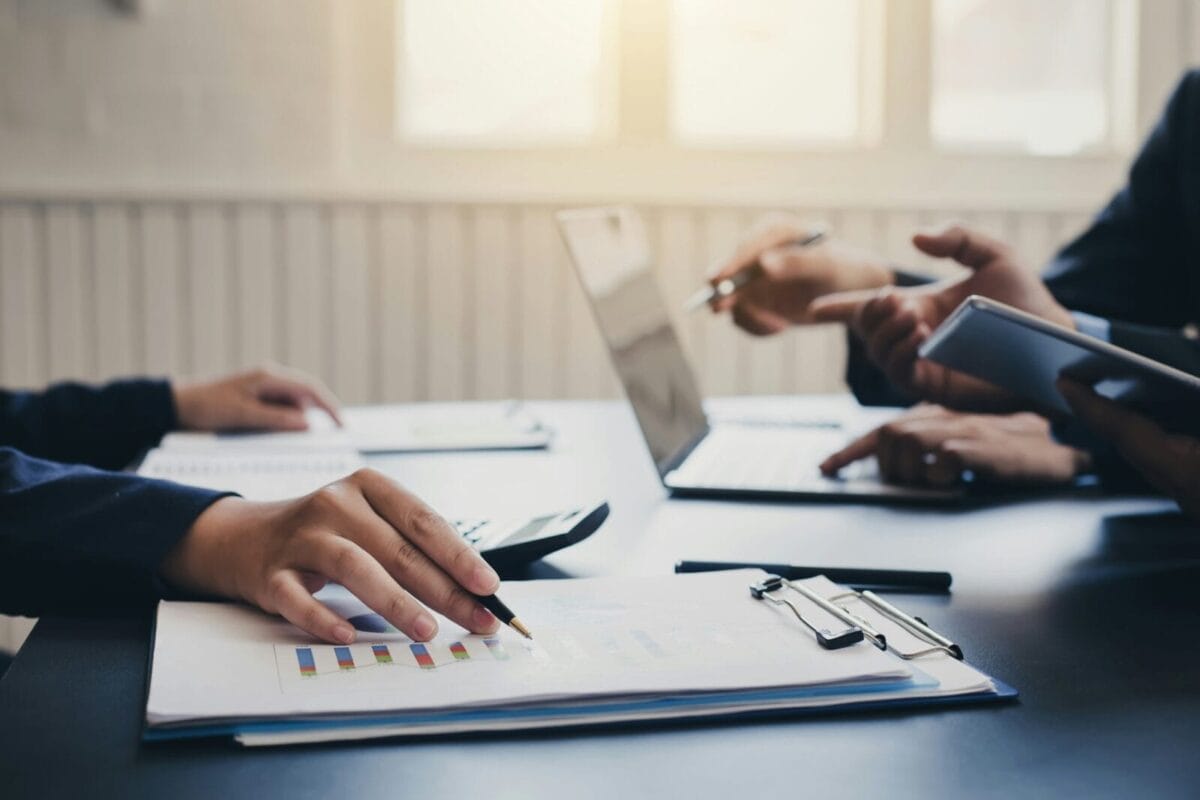 AI Regulation in UK Finance 2025: A Business Blueprint for Navigating Outcomes‑Driven Supervision